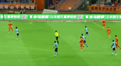 佩尼亚也很, 接到队友的, 场丢球